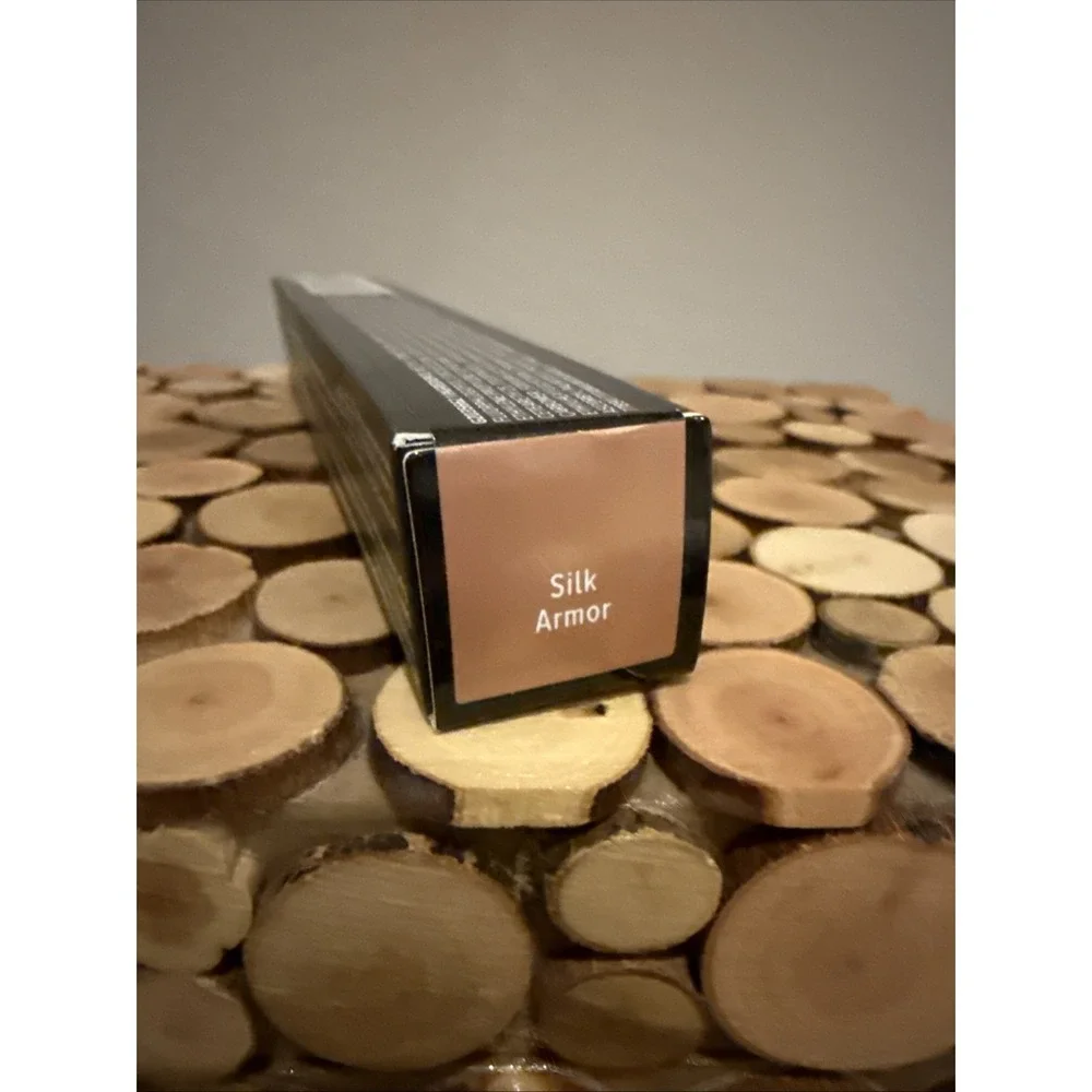It Cosmetics Super Hero No Tug Shadow Stick‎ Eyeshadow Silk Armor